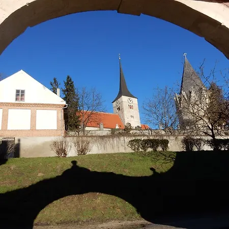 Rudi - Weingut Kellner Konukevi